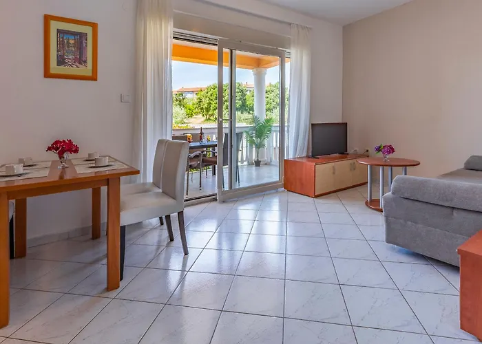 Rok 8 By Interhome דירה פולה