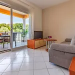 Rok 8 By Interhome דירה פולה