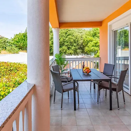 Rok 8 By Interhome Apartament *