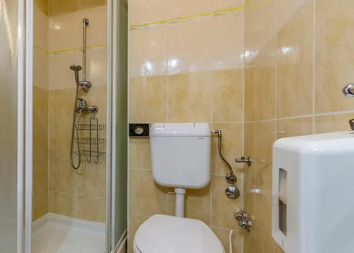Rok 8 By Interhome * Pula